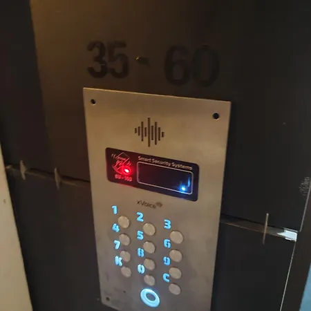 Wide & Light - Self Check In Apartment